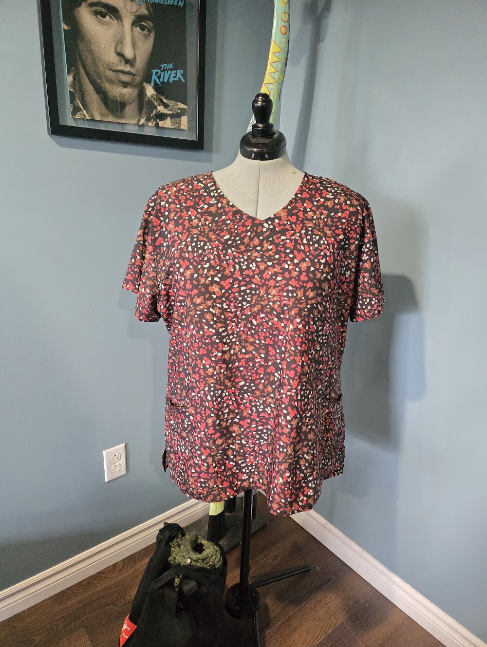 Red Multi-Print Short Sleeve V-Neck Scrub top